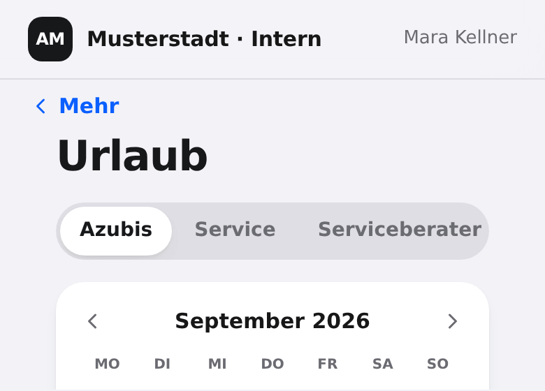 Urlaubskalender am Handy: ein Reiter je Abteilung, darunter der Monatskalender September 2026.